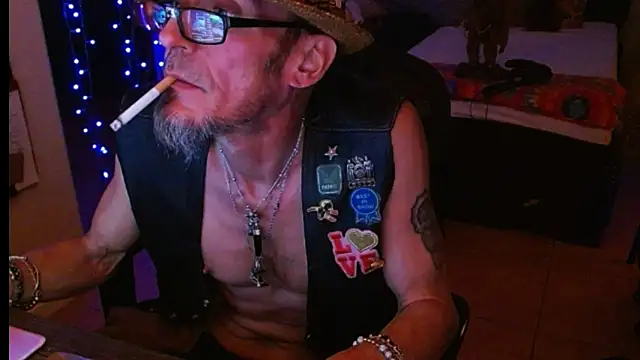 Snapshot of mycock2474u chatting on 02/18/25, 10:38 mycock2474u online show from 02/18/25, 10:38