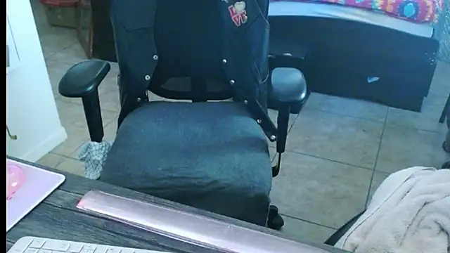 Snapshot of mycock2474u chatting on 02/18/25, 09:42 mycock2474u online show from 02/18/25, 09:42