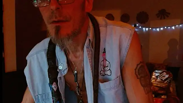 Snapshot of mycock2474u chatting on 02/20/25, 06:39 mycock2474u online show from 02/20/25, 06:39