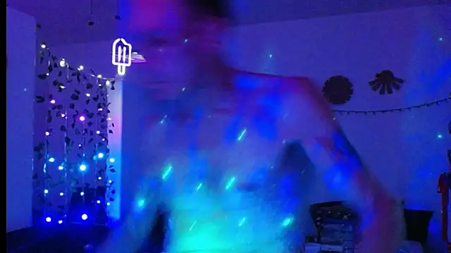 Snapshot of mycock2474u chatting on 03/01/25, 01:32 mycock2474u online show from 03/01/25, 01:32