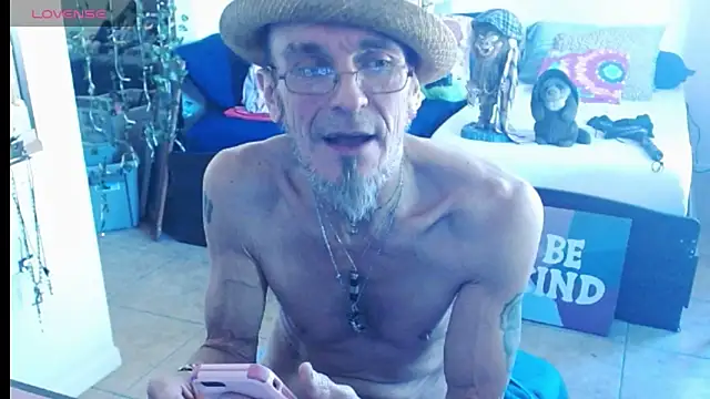 Snapshot of mycock2474u chatting on 03/21/25, 04:40 mycock2474u online show from 03/21/25, 04:40