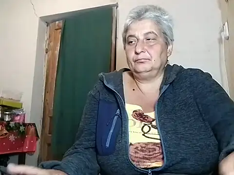 ExquisiteMature online show from 09/29/25, 01:00