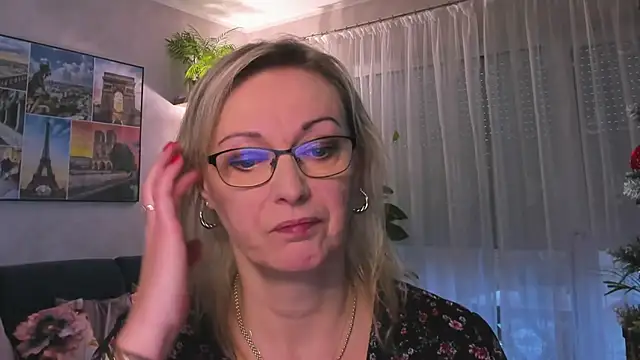 vanessa chat online show from 01/11/25, 07:17