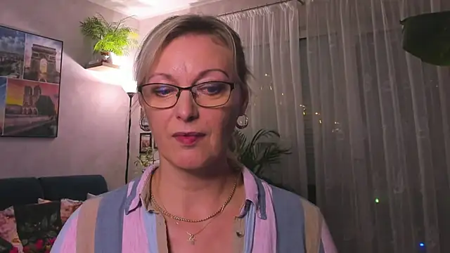 vanessa chat online show from 01/21/25, 08:54