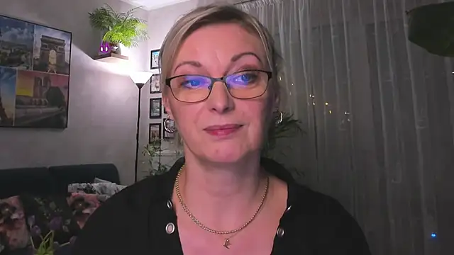 vanessa chat online show from 01/22/25, 08:38