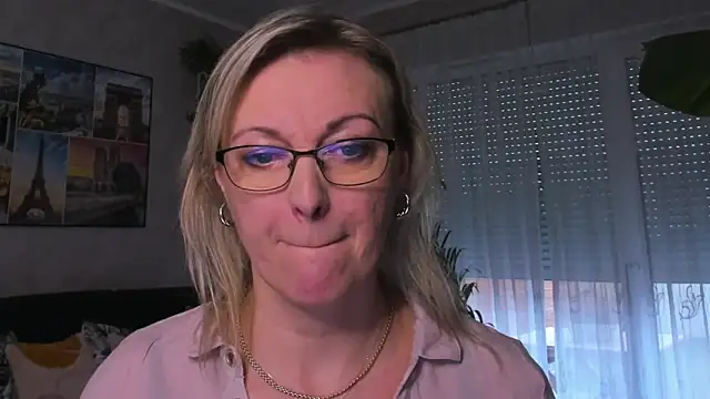 vanessa chat online show from 02/05/25, 02:37