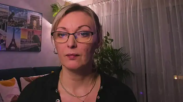 vanessa chat online show from 02/10/25, 06:03