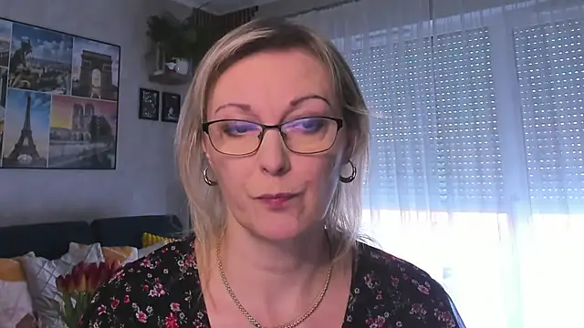 vanessa chat online show from 02/19/25, 02:23