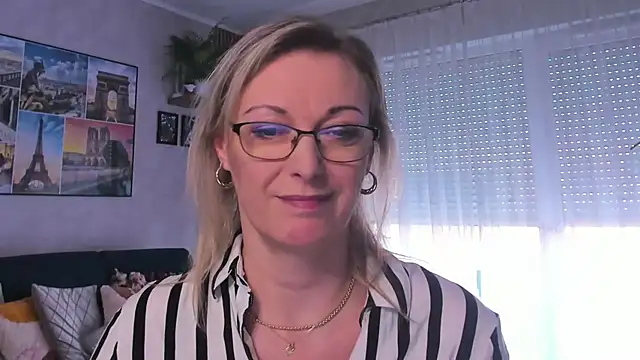 vanessa chat online show from 03/09/25, 02:21