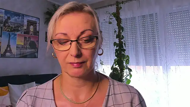 vanessa chat online show from 10/01/25, 01:28