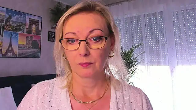 vanessa chat online show from 10/21/25, 01:12