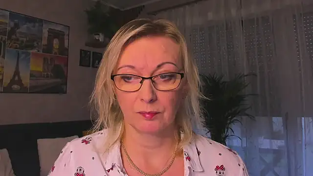 vanessa chat online show from 12/04/25, 02:15