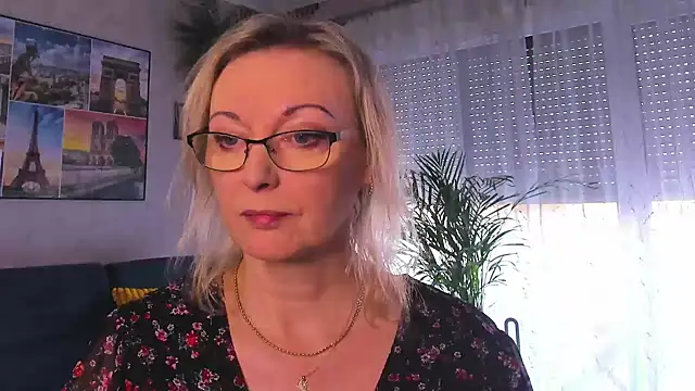 Snapshot of vanessa_chat chatting on 03/08/26, 02:32 vanessa chat online show from 03/08/26, 02:32