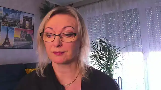 Snapshot of vanessa_chat chatting on 03/09/26, 02:21 vanessa chat online show from 03/09/26, 02:21