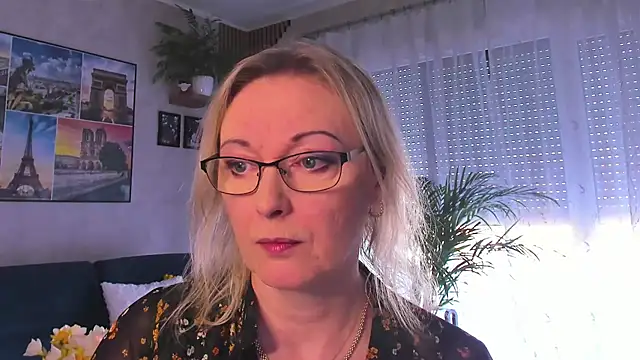 Snapshot of vanessa_chat chatting on 04/07/26, 01:22 vanessa chat online show from 04/07/26, 01:22