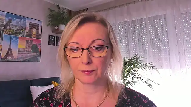 Snapshot of vanessa_chat chatting on 04/13/26, 01:16 vanessa chat online show from 04/13/26, 01:16