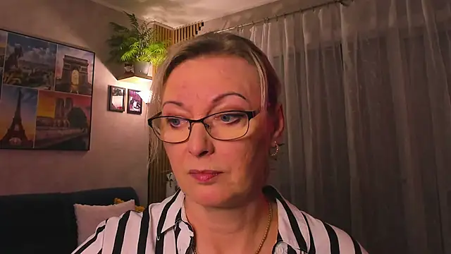 Snapshot of vanessa_chat chatting on 04/15/26, 07:58 vanessa chat online show from 04/15/26, 07:58