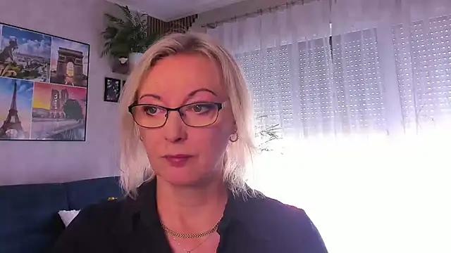 vanessa chat online show from 05/04/26, 01:18