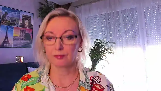 vanessa chat online show from 05/19/26, 01:28