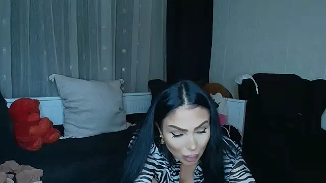 Snapshot of mistress_meryem chatting on 07/14/26, 02:05 mistress meryem online show from 07/14/26, 02:05