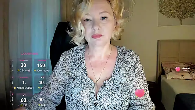 Snapshot of Colette__1977 chatting on 07/06/26, 08:22 Colette 1977 online show from 07/06/26, 08:22