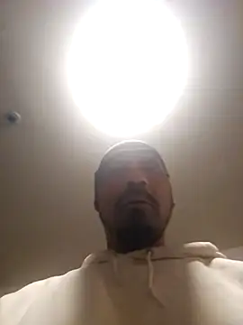 Snapshot of Rastaasian chatting on 11/25/25, 09:09 Rastaasian online show from 11/25/25, 09:09