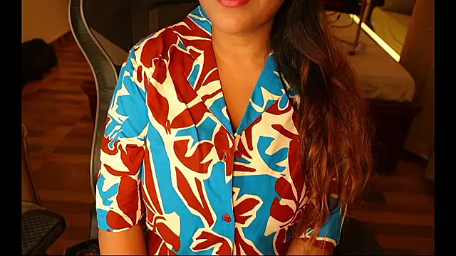 sneha hussy online show from 02/06/26, 03:59