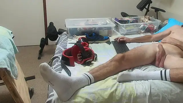 Snapshot of midnight0069 chatting on 10/25/25, 01:40 midnight0069 online show from 10/25/25, 01:40