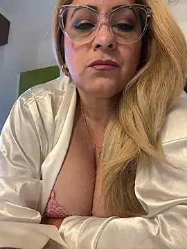 x elena x online show from 02/11/25, 08:48