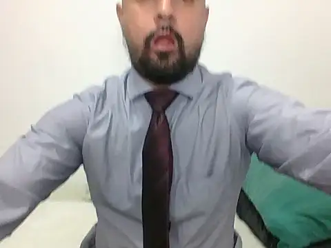 TRIISTAN KING10 online show from 12/19/24, 07:51