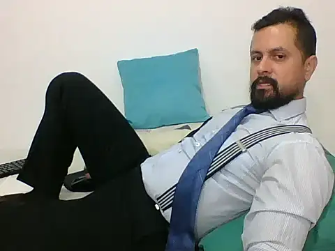 TRIISTAN KING10 online show from 01/17/25, 07:38