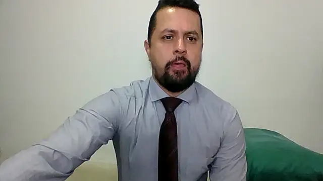 Snapshot of TRIISTAN_KING10 chatting on 02/13/26, 03:41 TRIISTAN KING10 online show from 02/13/26, 03:41