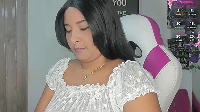 Snapshot of paola_ih chatting on 12/11/24, 01:49 paola ih online show from 12/11/24, 01:49