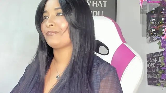 Snapshot of paola_ih chatting on 12/26/24, 02:37 paola ih online show from 12/26/24, 02:37