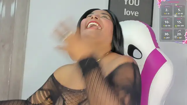 Snapshot of paola_ih chatting on 01/28/25, 02:42 paola ih online show from 01/28/25, 02:42