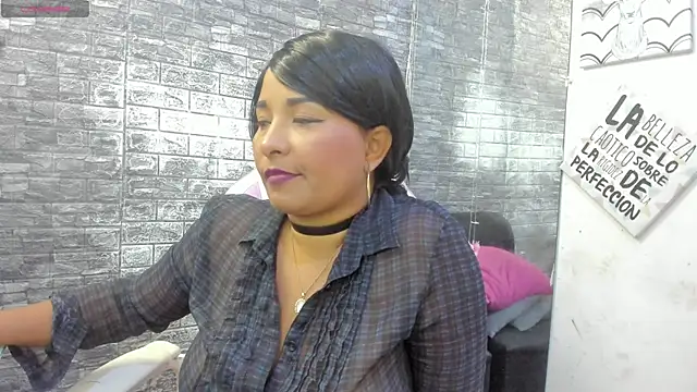 Snapshot of paola_ih chatting on 06/06/26, 09:41 paola ih online show from 06/06/26, 09:41
