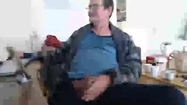 Snapshot of silvio-aus-luzern-CH chatting on 03/22/26, 01:36 silvio-aus-luzern-CH online show from 03/22/26, 01:36
