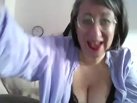 Snapshot of milkarock chatting on 02/26/25, 10:04 milkarock online show from 02/26/25, 10:04