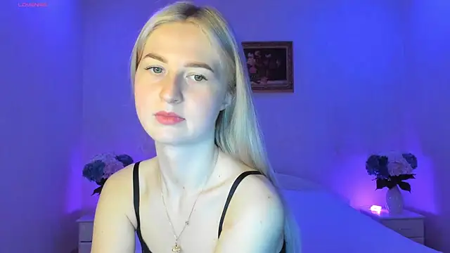 AnnaCarrera online show from 03/17/25, 08:19