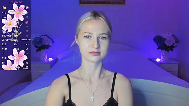 AnnaCarrera online show from 11/06/25, 09:37