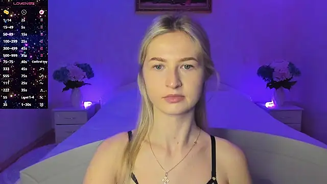 AnnaCarrera online show from 12/18/25, 08:04