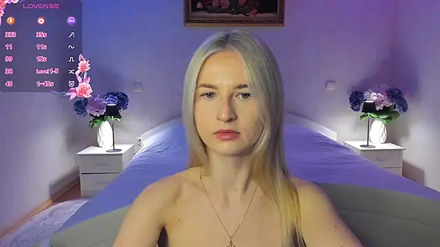 AnnaCarrera online show from 04/21/26, 08:34