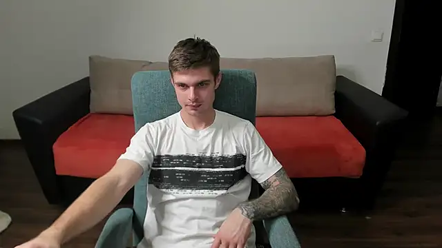 maks wolfis online show from 12/23/24, 06:33