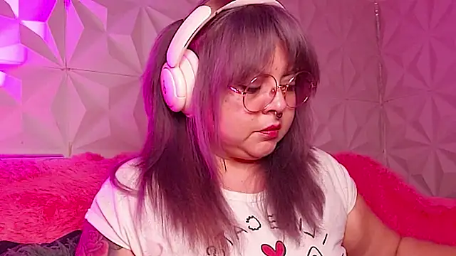 Satyn doll online show from 10/26/25, 12:49