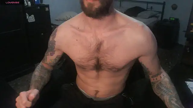 Snapshot of SexxxyLouis chatting on 12/01/25, 06:02 SexxxyLouis online show from 12/01/25, 06:02