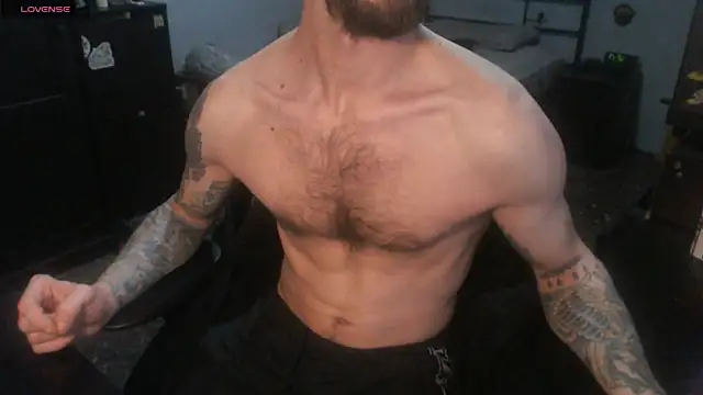 Snapshot of SexxxyLouis chatting on 12/14/25, 11:15 SexxxyLouis online show from 12/14/25, 11:15