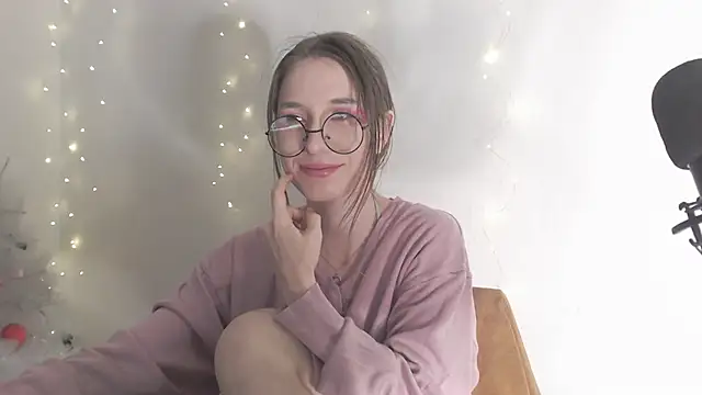  Hanna Moon  online show from 01/16/26, 11:03