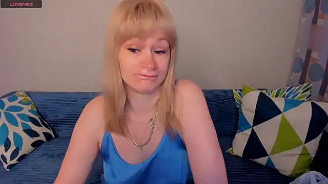 EllenMoore online show from 07/10/26, 03:11
