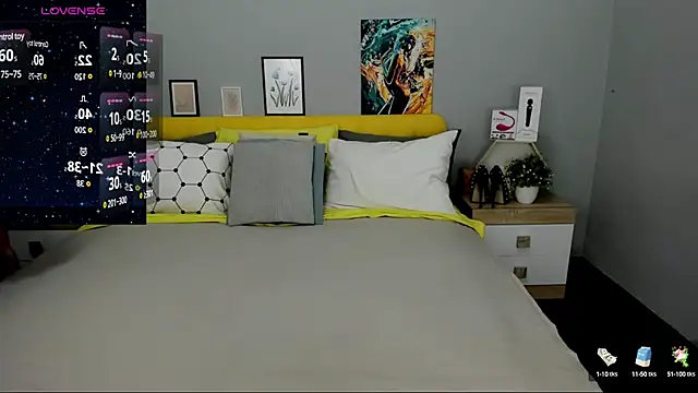 Snapshot of BabeLessi chatting on 12/26/24, 03:42 BabeLessi online show from 12/26/24, 03:42