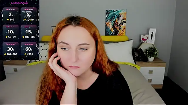 Snapshot of BabeLessi chatting on 02/06/25, 11:37 BabeLessi online show from 02/06/25, 11:37